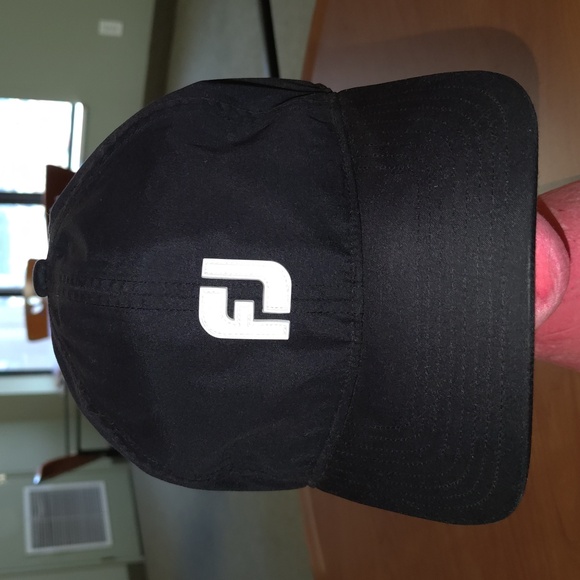 Footjoy Dryjoys Stitched Logo Golf Black Strapback Hat - Picture 1 of 10